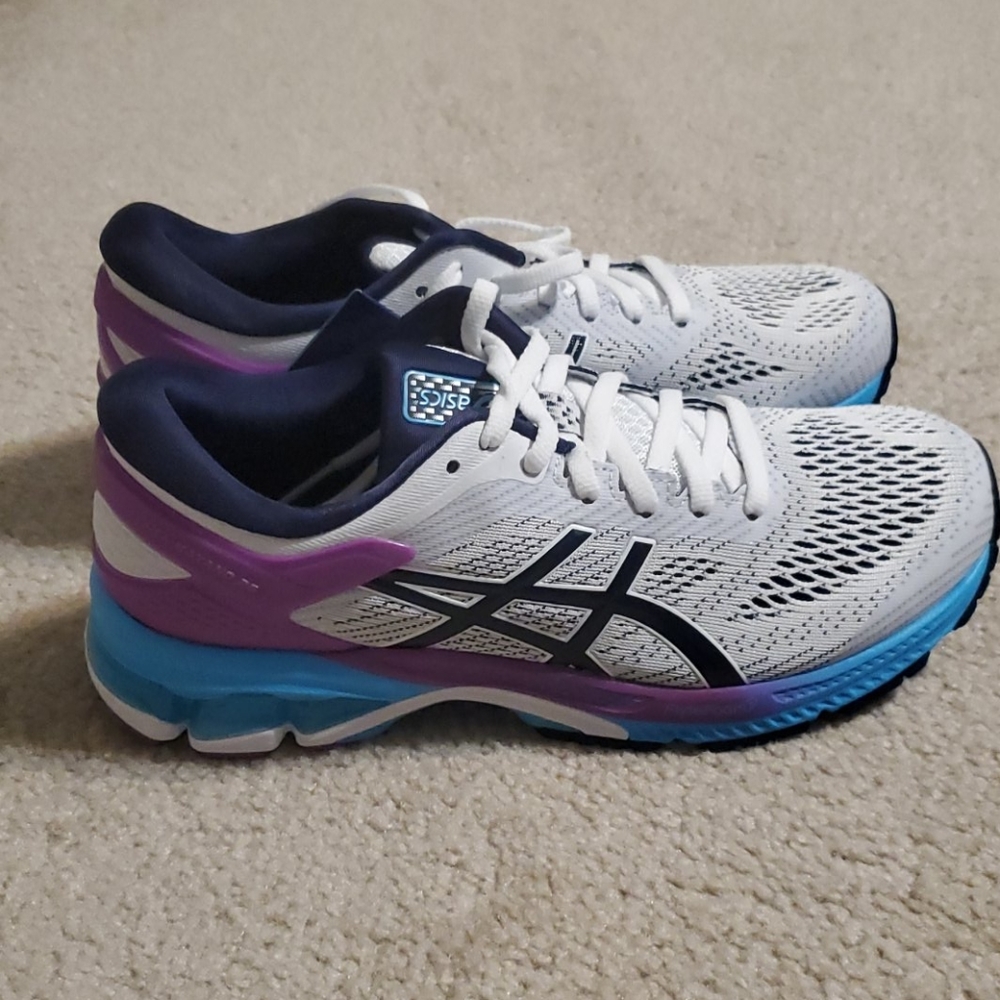 BNIB ASICS KAYANO 26 WOMENS SIZE 8.5